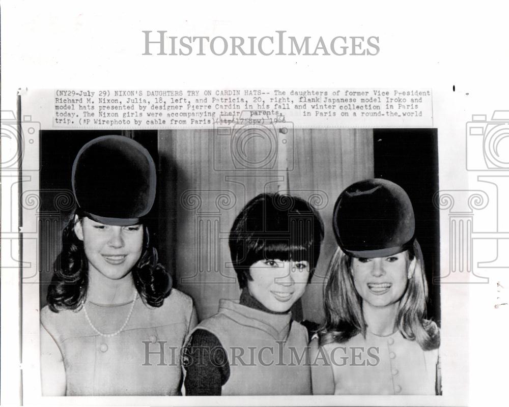 1966 Press Photo Julia Patricia Nixon model Cardin hats - Historic Images