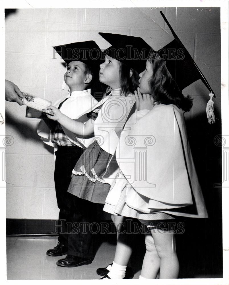 1964 Press Photo GRADUATION CEREMONY Mamre Church - Historic Images