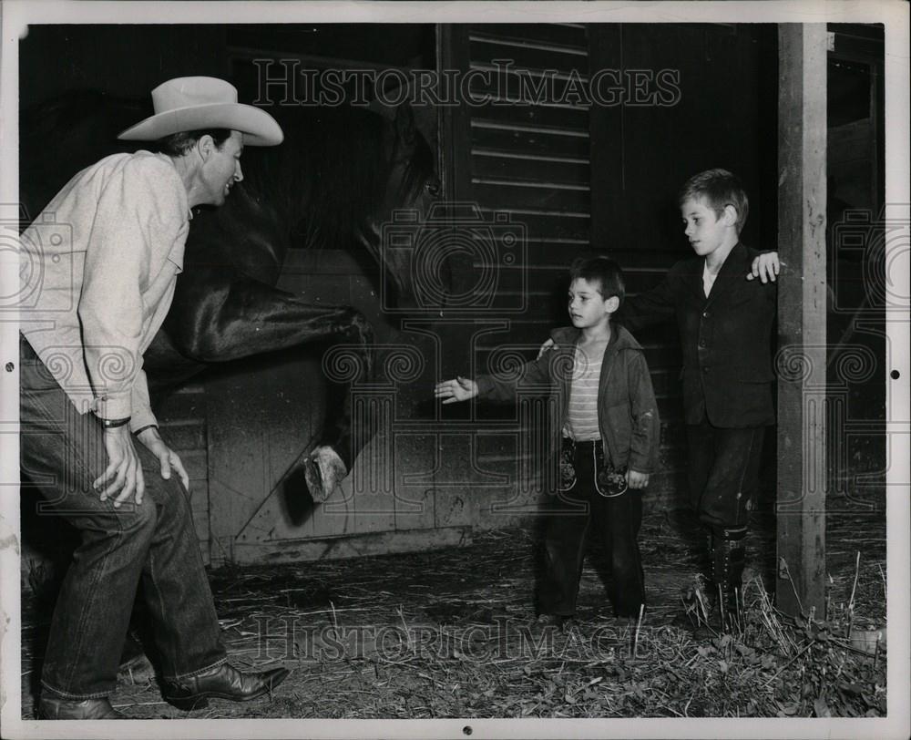 1951 Press Photo Elliot Shimder Jerry Richard Germanski - Historic Images