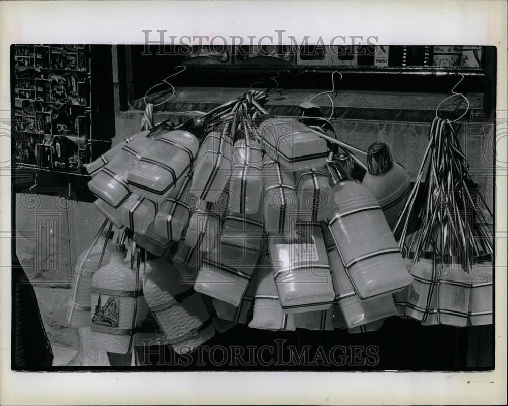 1978 Press Photo lourdes region market foothills marian - Historic Images