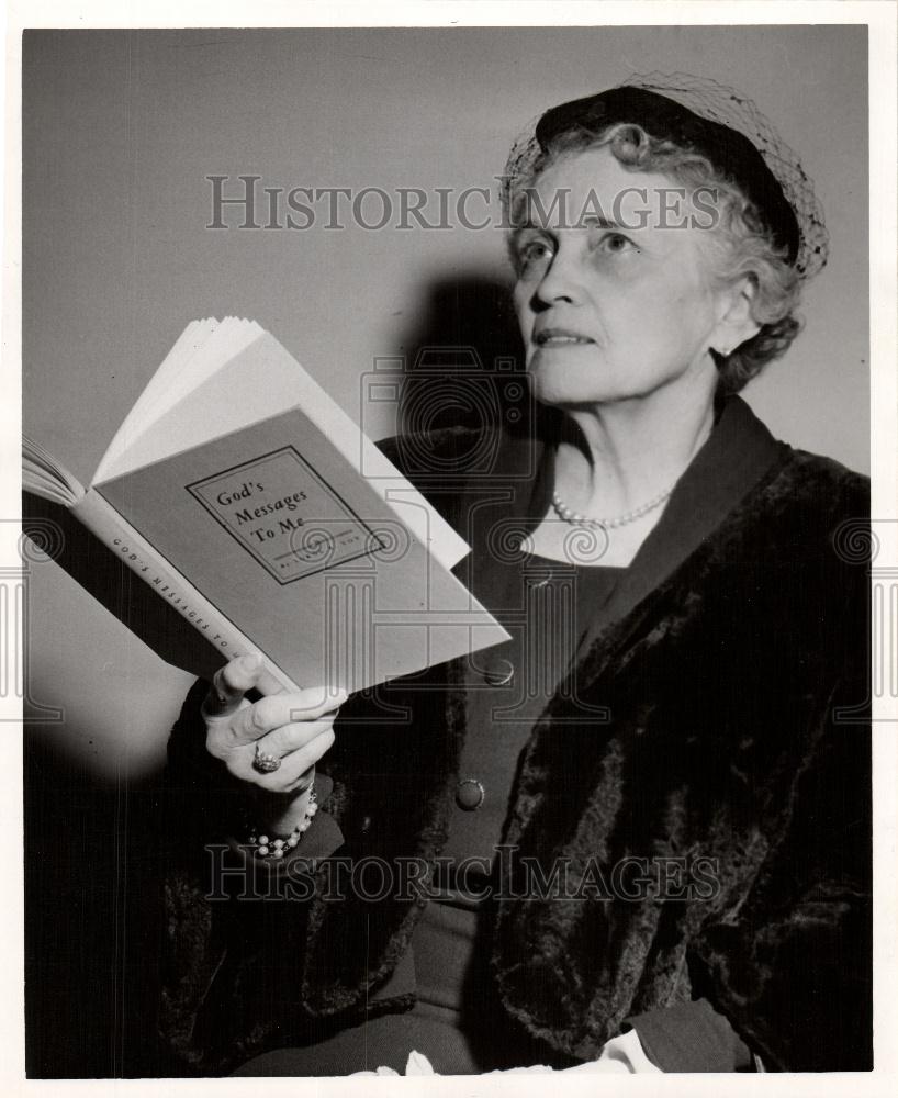 1954 Press Photo Larel E Loy Mrs. Harrys - Historic Images