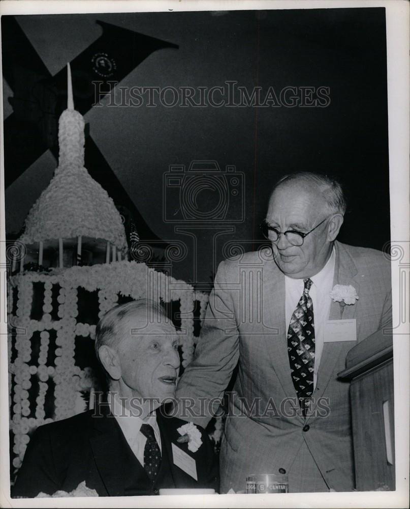 1962 Press Photo Judge Simon with Con-Con Press - Historic Images