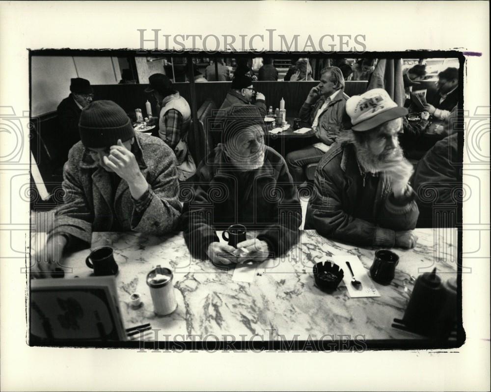 1988 Press Photo Peter Thomas Majestic Grill Canada - Historic Images