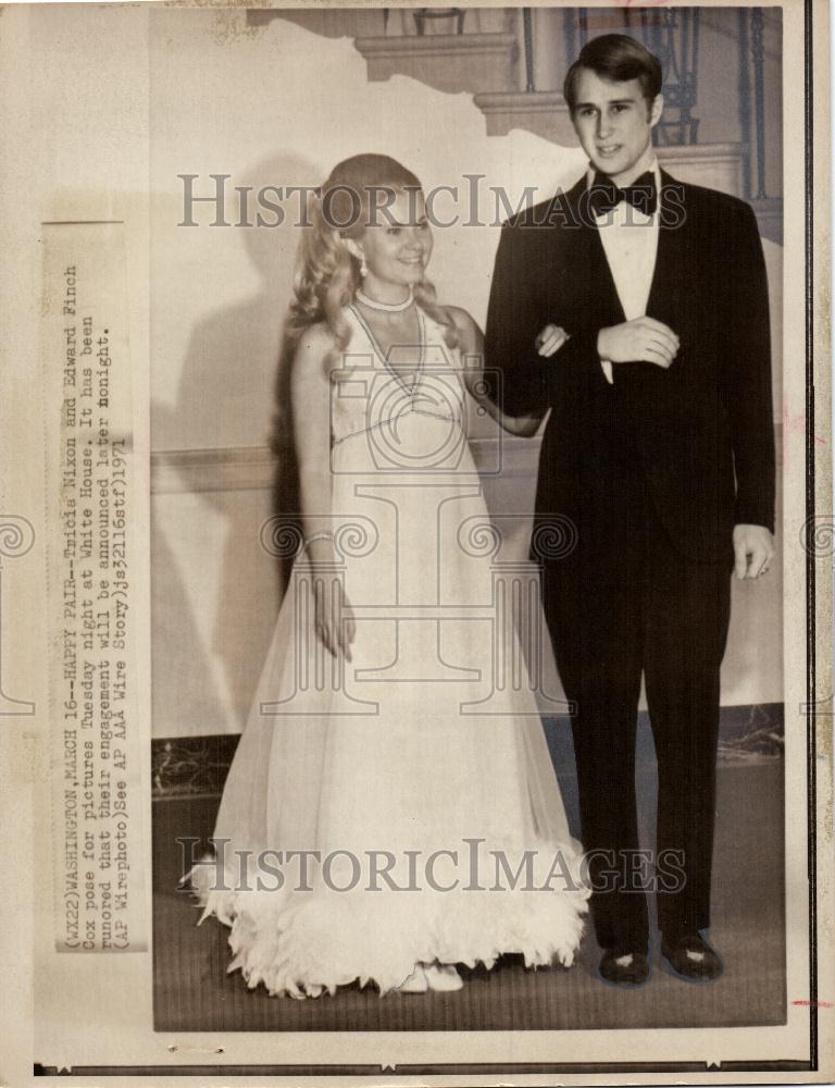 1977 Press Photo Tricia Nixon Edward Finch Cox White - Historic Images