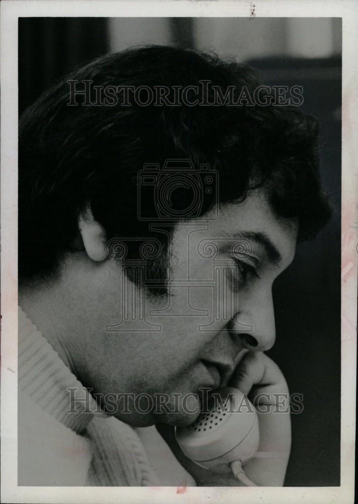 1976 Press Photo Dick Cowan Writer - Historic Images