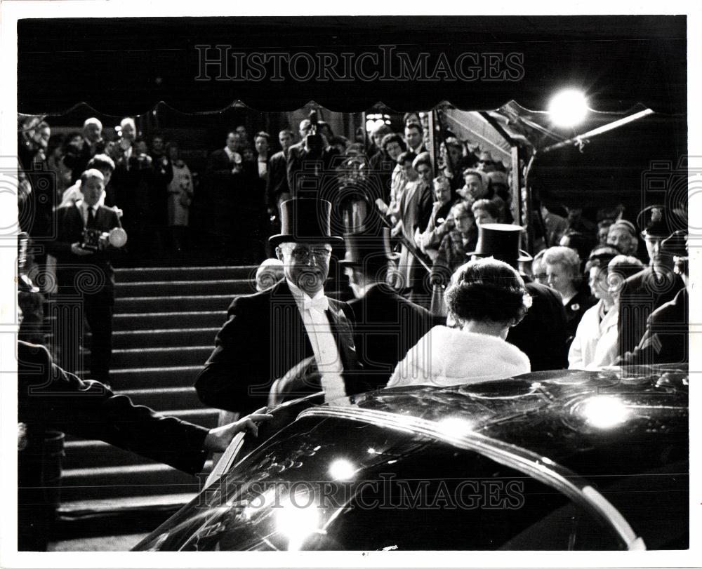 1963 Press Photo the met metropolitan opening night - Historic Images