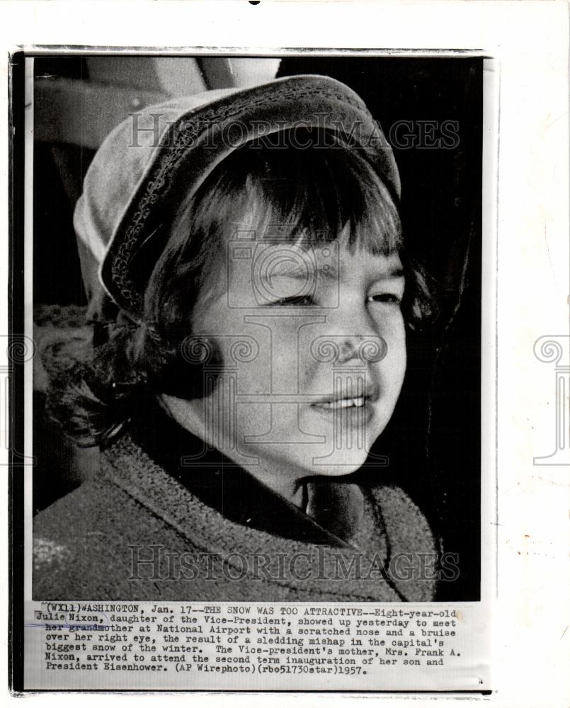 1959 Press Photo Julie Nixon Pat Nixon Editor U.S - Historic Images