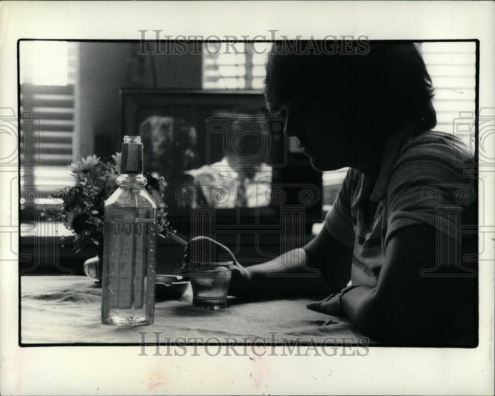 1981 Press Photo Charles Harper Health Counseling - Historic Images