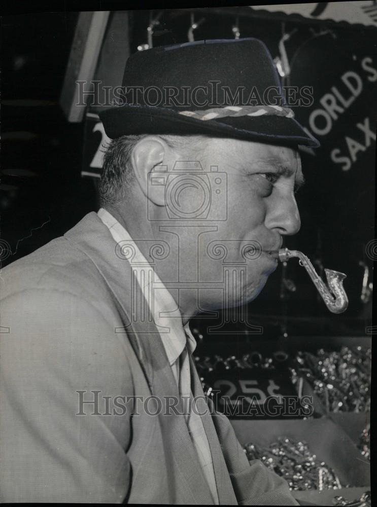 1965 Press Photo Michigan State Fair Souvenir Saxaphone - Historic Images