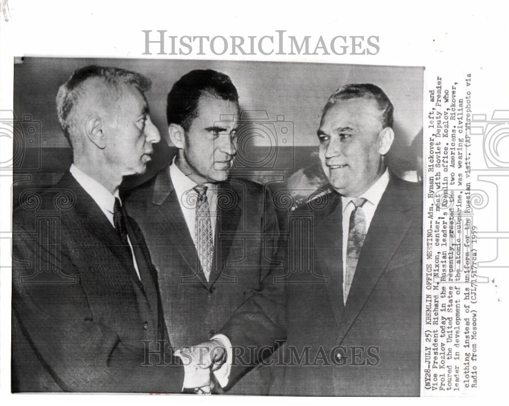 1959 Press Photo Richard Nixon Hyman Rickover Kozlov - Historic Images