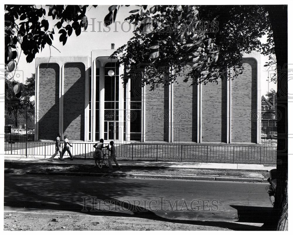 1985 Press Photo Skillman Center - Historic Images