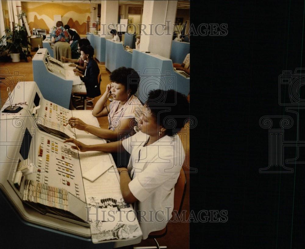 1983 Press Photo Clerical supervisory employes Detroit - Historic Images