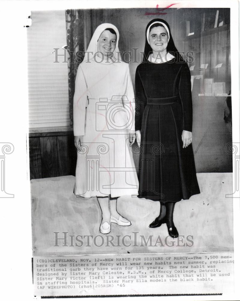 1965 Press Photo Sisters of Mercy nurses white habits - Historic Images