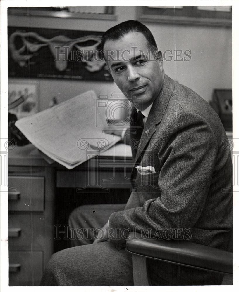 1961 Press Photo Richard V. Jaynes, M.D. - Historic Images