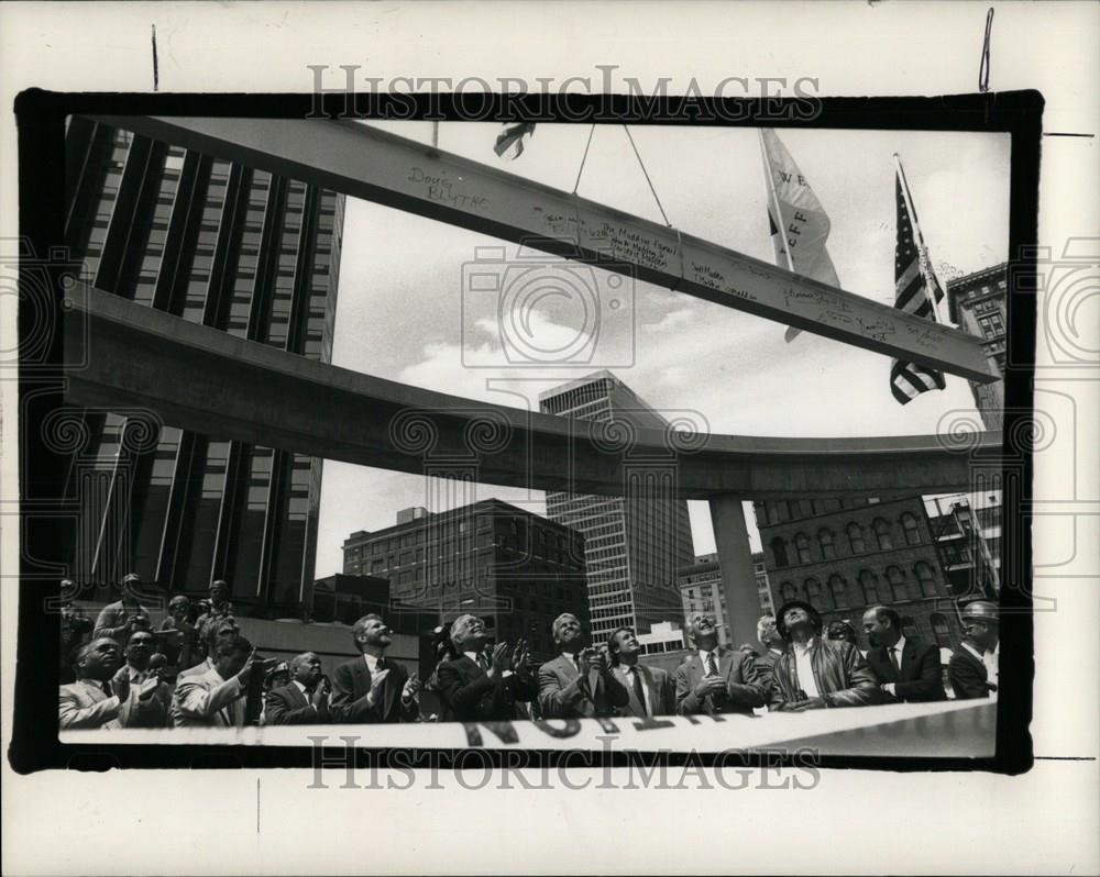 1988 Press Photo Detroit Coleman Young John Madden - Historic Images