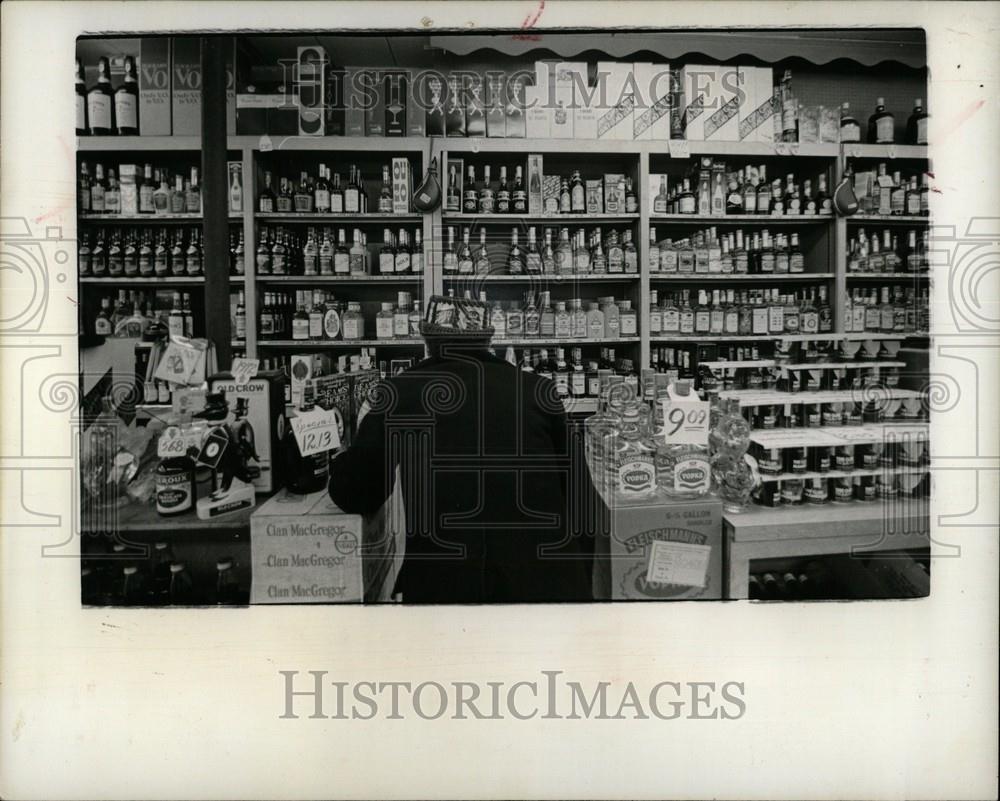 1976 Press Photo Premium booze, Liquor - Historic Images