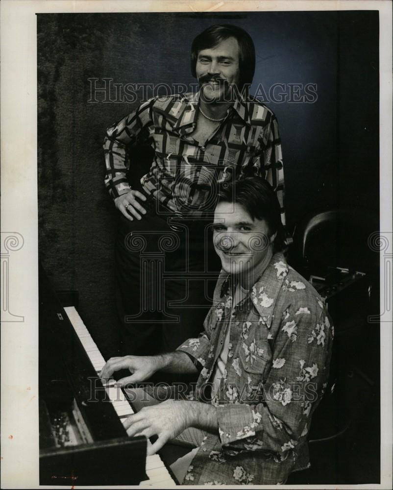 1976 Press Photo Jack Dalton boost-Detroit song - Historic Images