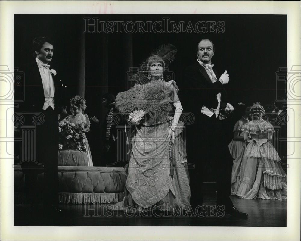 1991 Press Photo Opera Die Fledermaus Gov John Engler - Historic Images