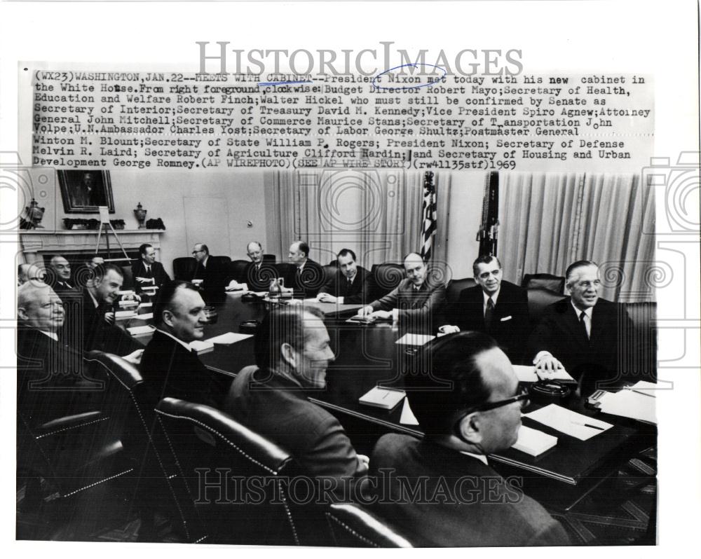 1969 Press Photo Nixon Robert Mayo Robert Finch Hickel - Historic Images