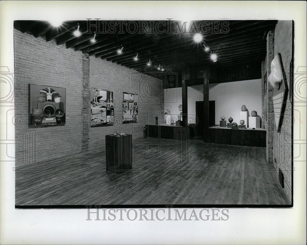Press Photo Michigan Gallery warehouse tailoring - Historic Images