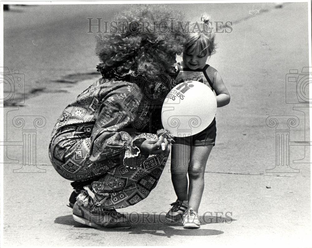 1982 Press Photo Memorial Day - Historic Images