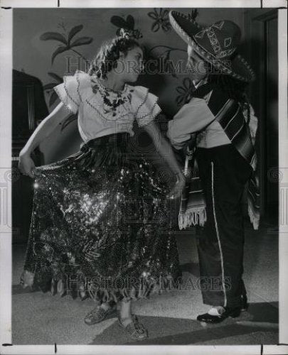 1949 Press Photo dance international institute mexican - Historic Images