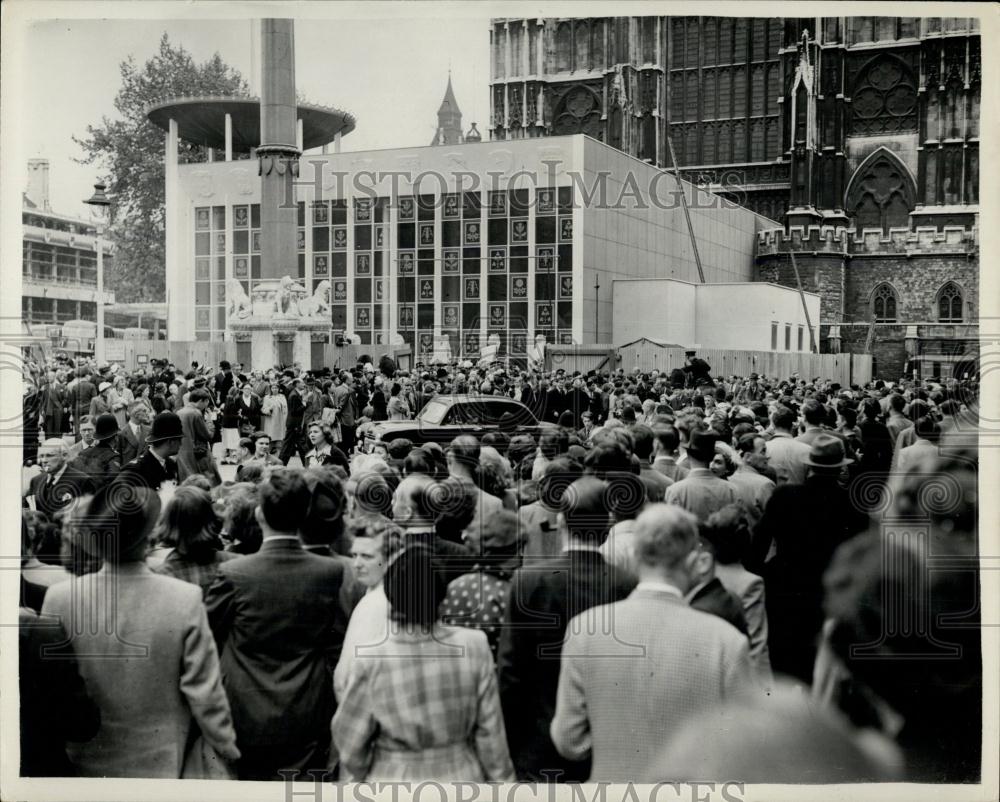 1953 Press Photo Crowds at Abbey Section of Coronation rehearsal - Historic Images