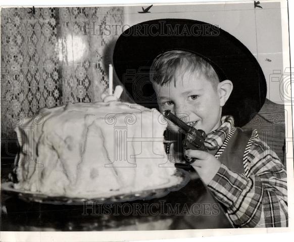 1948 Press Photo Leap Year Children Vernon Adams - Historic Images