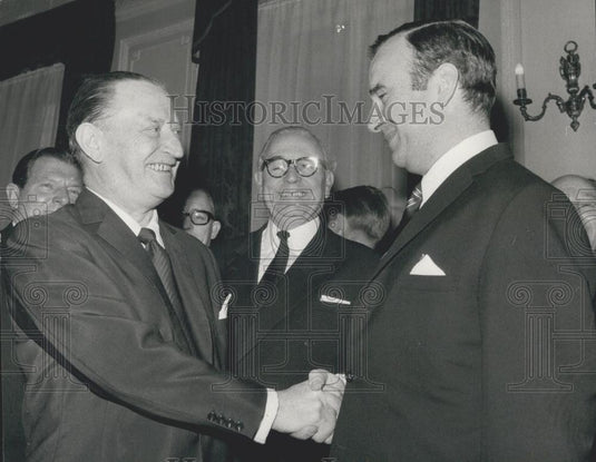 1969 Press Photo Rupert Murdoch at Takeover Struggle for News of the World - Historic Images