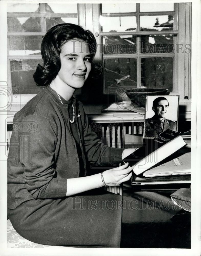 Press Photo Princess Anne Marie of Denmark at Home - Historic Images