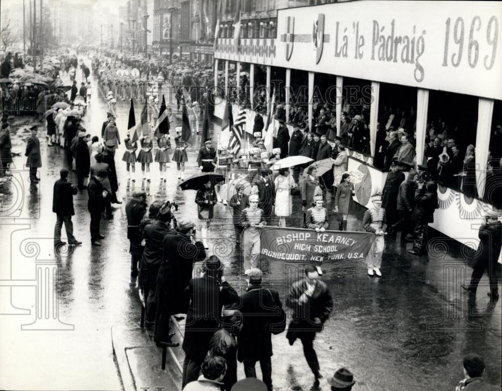 Press Photo band of the Bishop Kearney High School, New York in parade - Historic Images