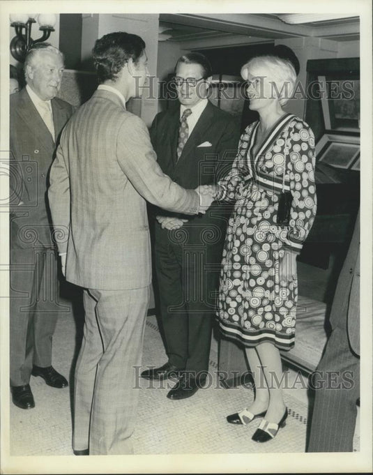 1975 Press Photo Prince of Wales Opens American War of Independence Exhibition - Historic Images