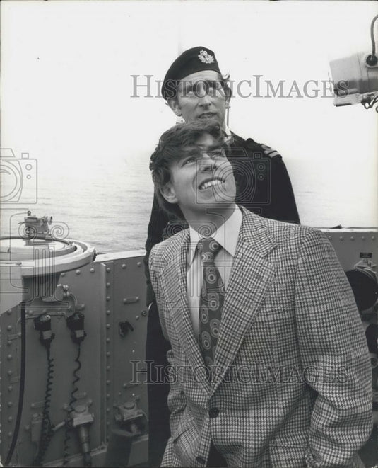 1976 Press Photo Prince Charles & Prince Andrew During Exercise Firth of Forth - Historic Images