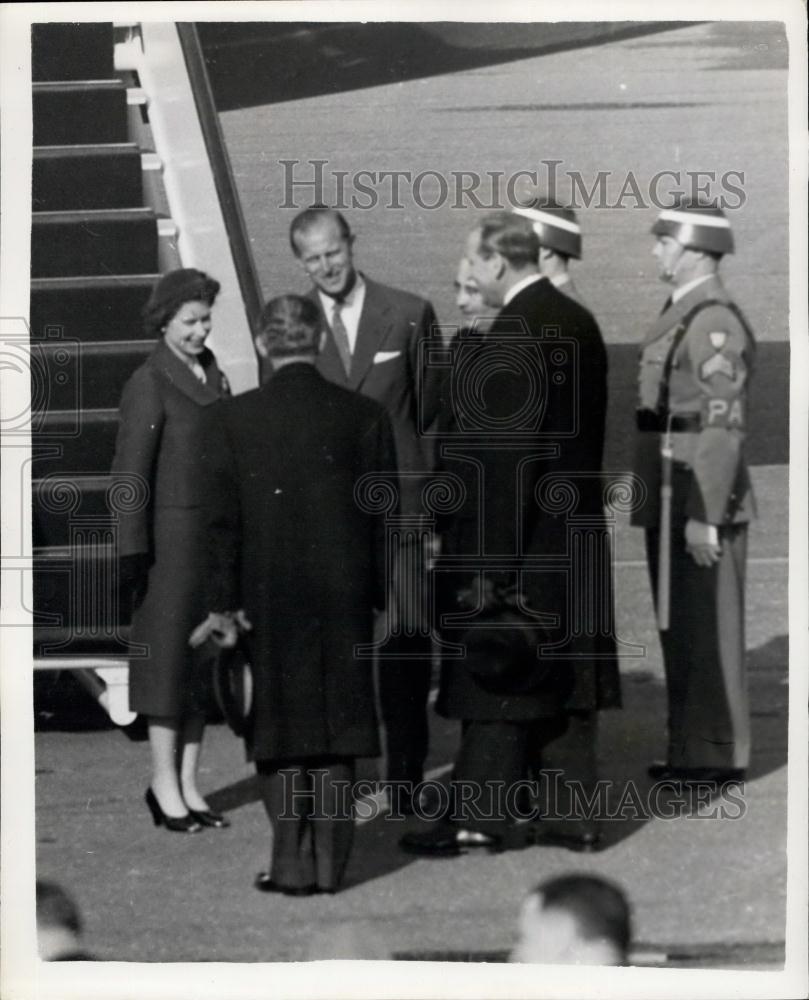1957 Press Photo H.M. The Queen and the Duke of Edinburgh with others - Historic Images