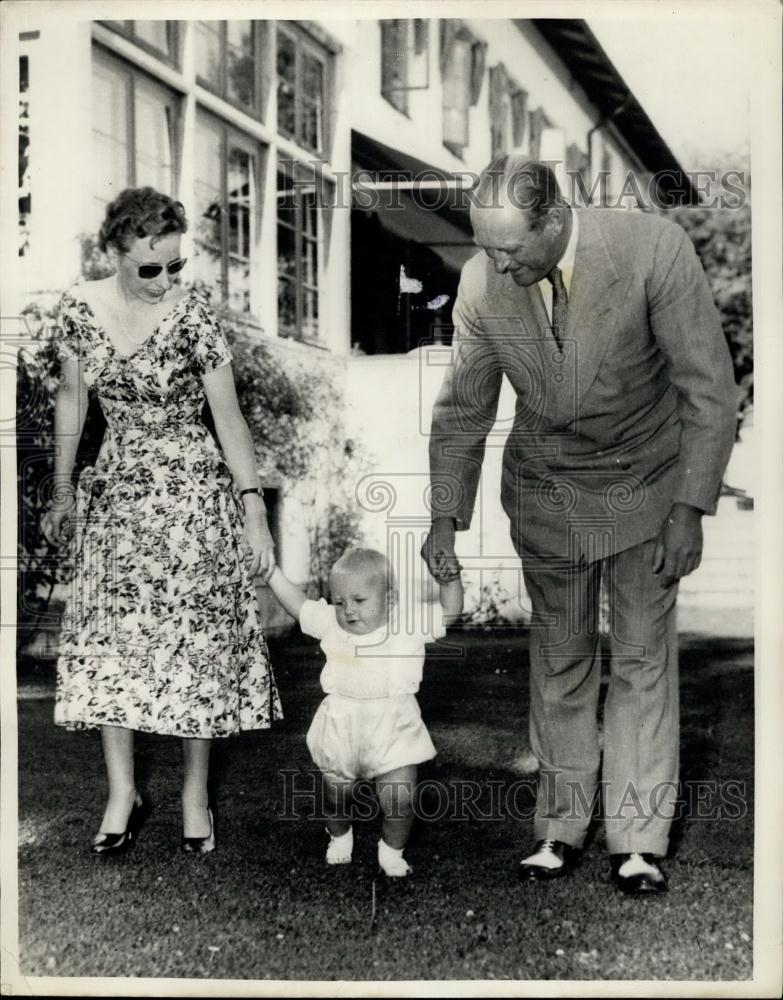 Press Photo H.R.H. Princess Ragnhild ,dad Crown Prince Olav &amp; son - Historic Images