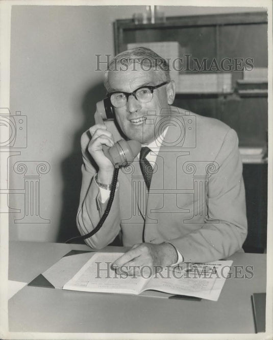 1960 Press Photo Mr. D.W. Fry, the director of the Atomic Energy Establishment - Historic Images