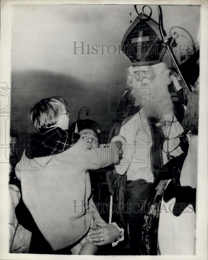 1953 Press Photo Princess Marijke Attends St. Nicholas Celebration in Amsterdam - Historic Images