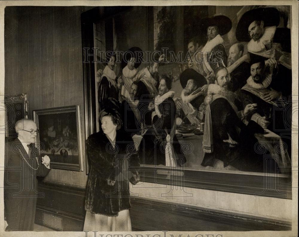 1953 Press Photo Queen Juliana of the Netherlands and Prince Bernhard - Historic Images