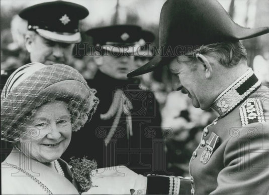 1981 Press Photo Queen Mother attends St Patrick's Day Ceremony - Historic Images