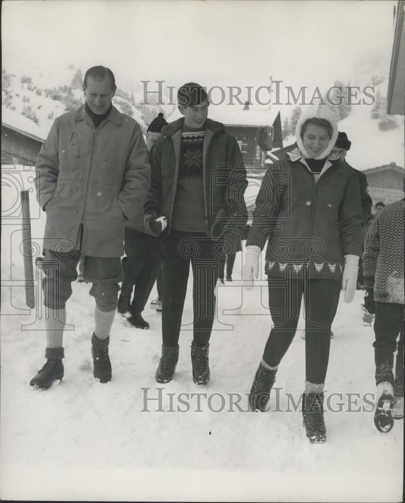 1965 Press Photo Duke & Children in Liechenstein - Historic Images