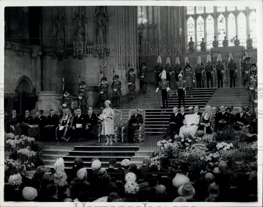 1941 Press Photo The Queen makes her Opening Speech at Westminster Hall - Historic Images