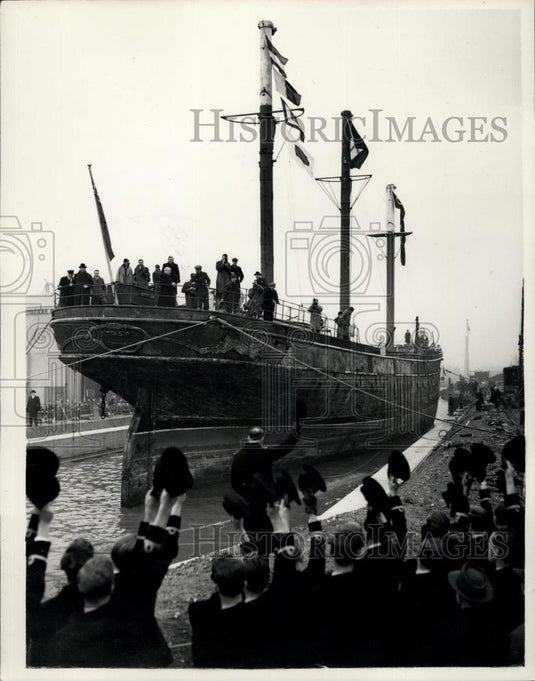 1954 Press Photo The Cutty Sark'ÃƒÆÃ¢â¬Å¡ÃƒâšÃÂ On Her Last Journey" - Historic Images