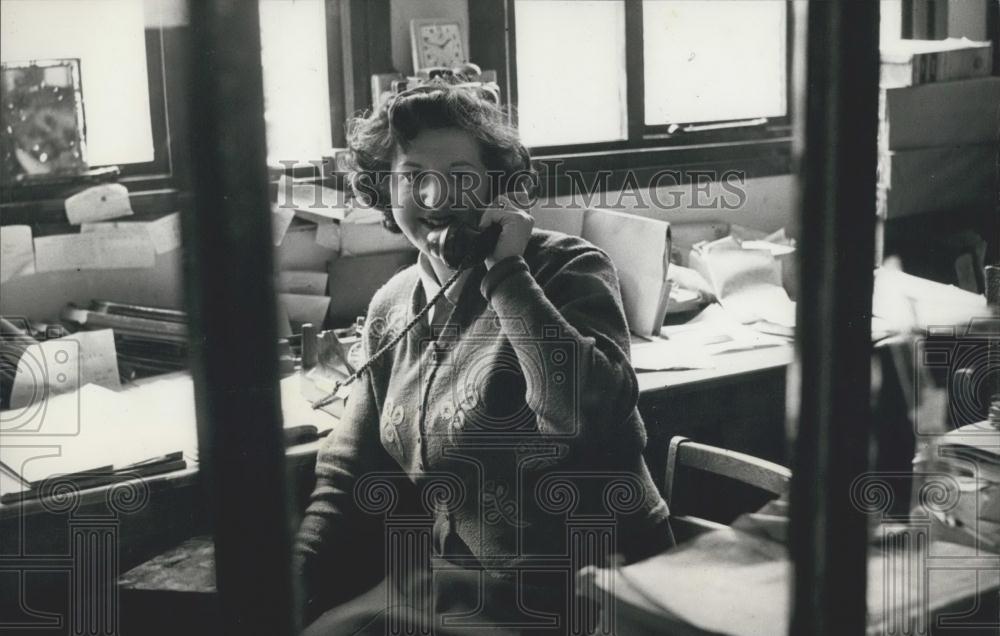 Press Photo Eileen Glasspool Former Wren Company Secretary - Historic Images