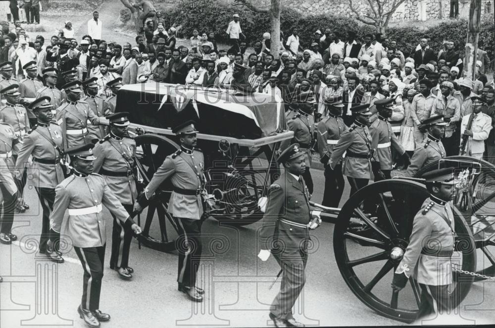 Press Photo Jomo Kenyatta&#39;s funeral in Nairobi - Historic Images