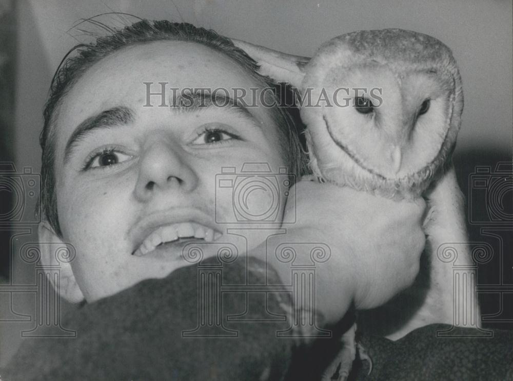 1965 Press Photo Ernest Jahn With Own Perched On Lorry Cabin Paris - Historic Images