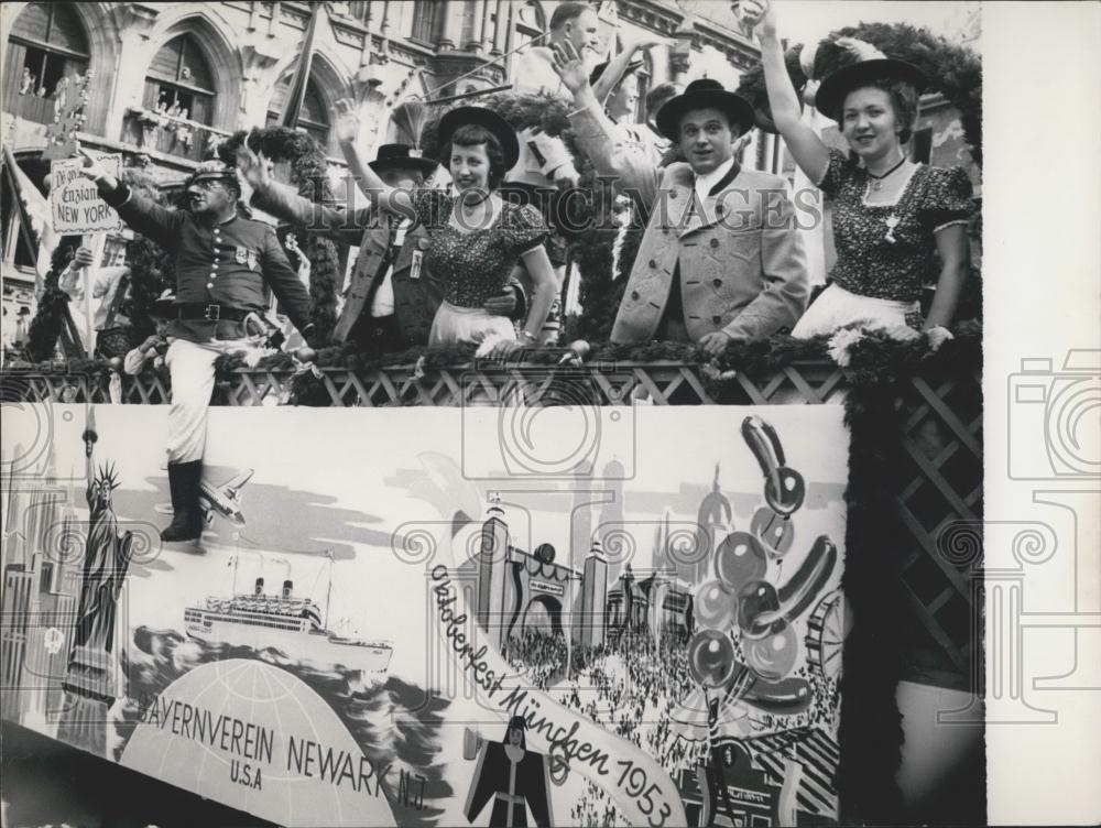 1953 Press Photo The &quot;October festival&quot; procession in Munich - Historic Images