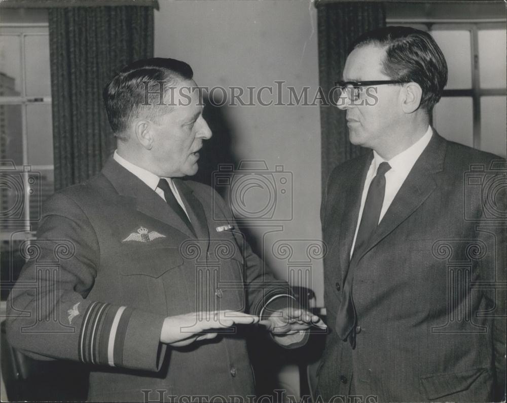 1967 Press Photo Danish Air Force Chief at the Ministry of Defence in London - Historic Images