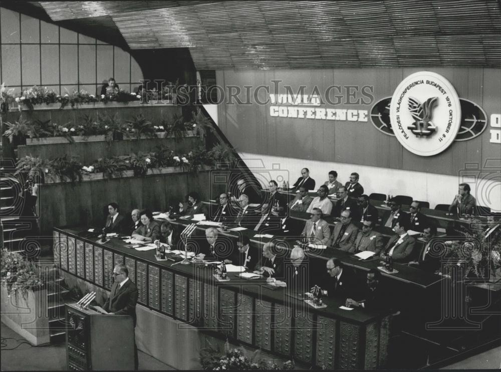 1976 Press Photo World Conference Development Peace Budapest Sec. Istvan Sarlos - Historic Images