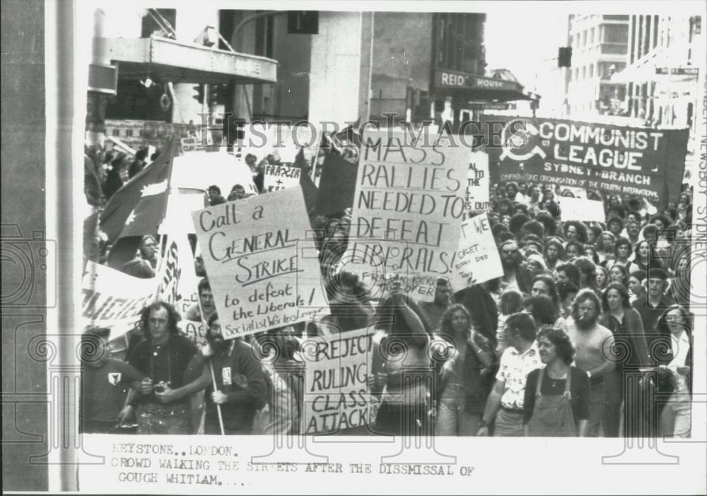 1975 Press Photo Australian Prime Minister Gough Whitlam Fired - Historic Images