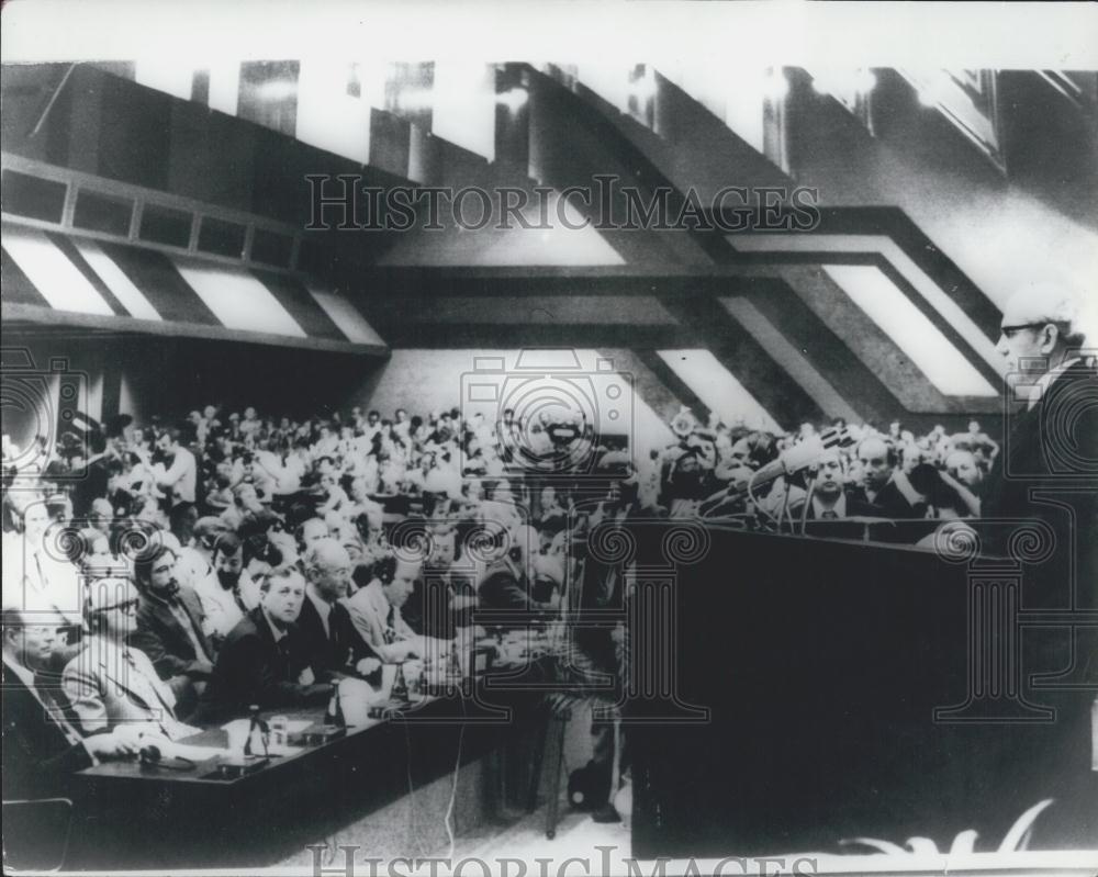 1977 Press Photo Opening Session Belgrade Review Conference Helsinki Declaration - Historic Images